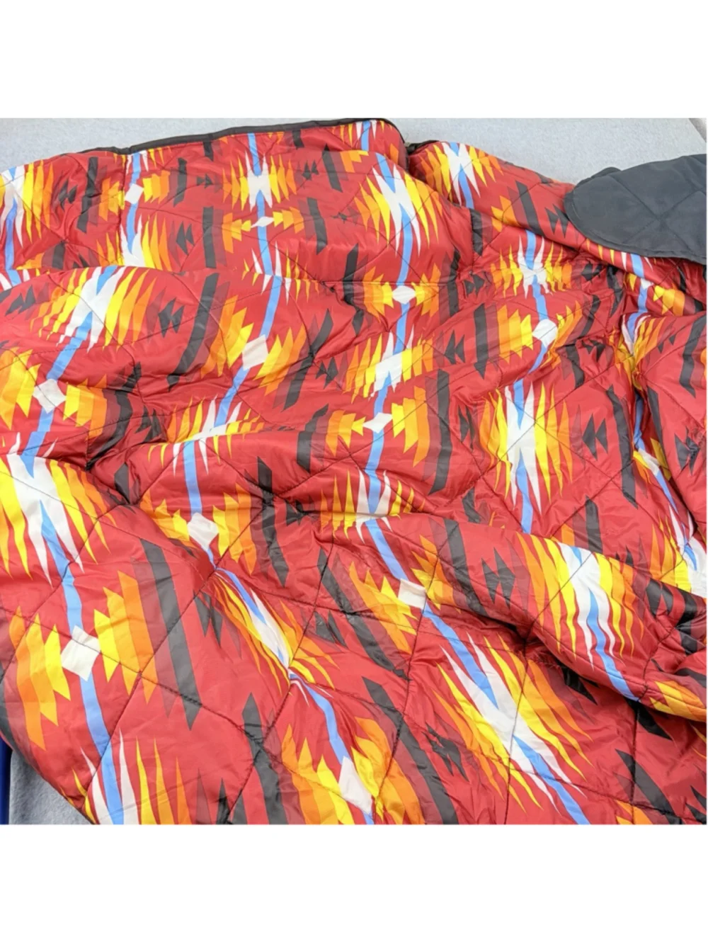 Pendleton picnic / outdoor packable blanket - red Aztec pattern